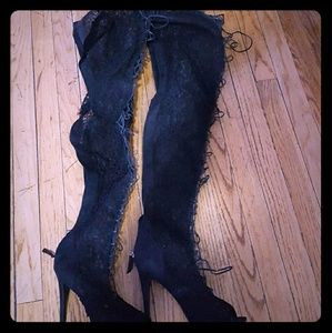 Sexy Black Thigh-high Lace Up Boots!